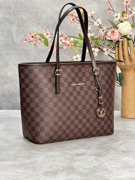 حقيبه LV نسائي حجم كبير كوالتي عالي